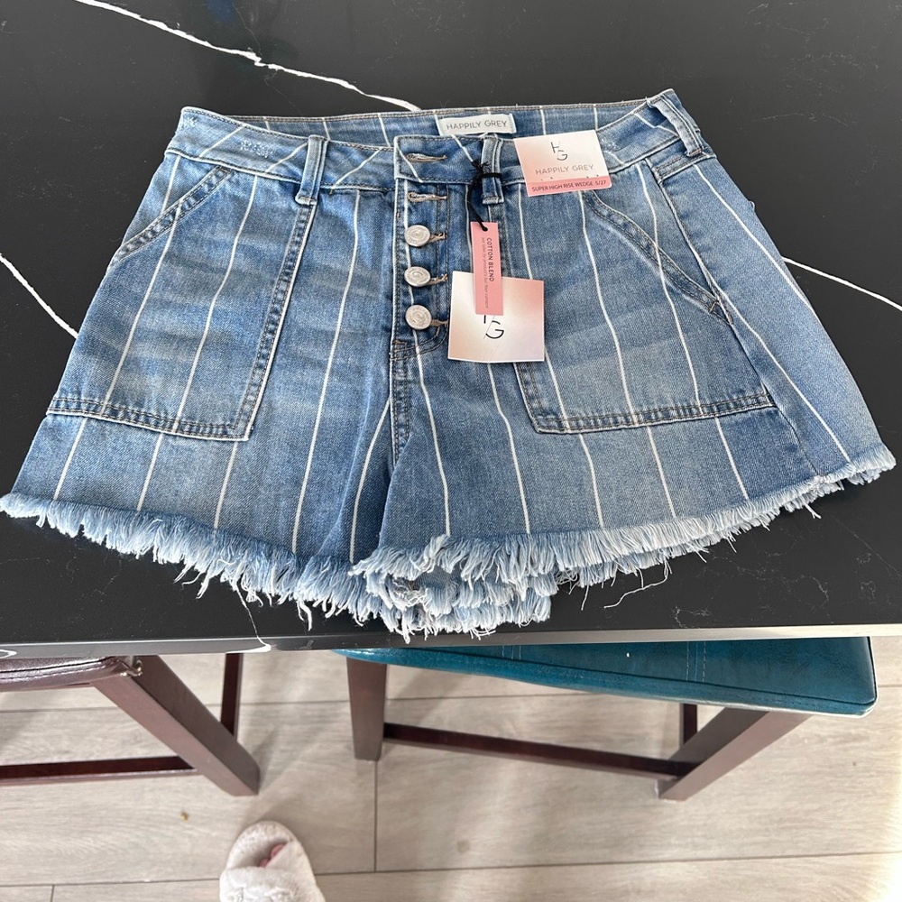 NWT Happily Grey Striped Super High Rise Wedge Denim Shorts Retro Summer Frayed
